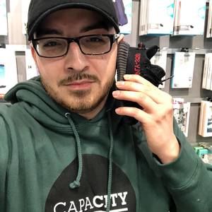 Meet your Posher, Maximo